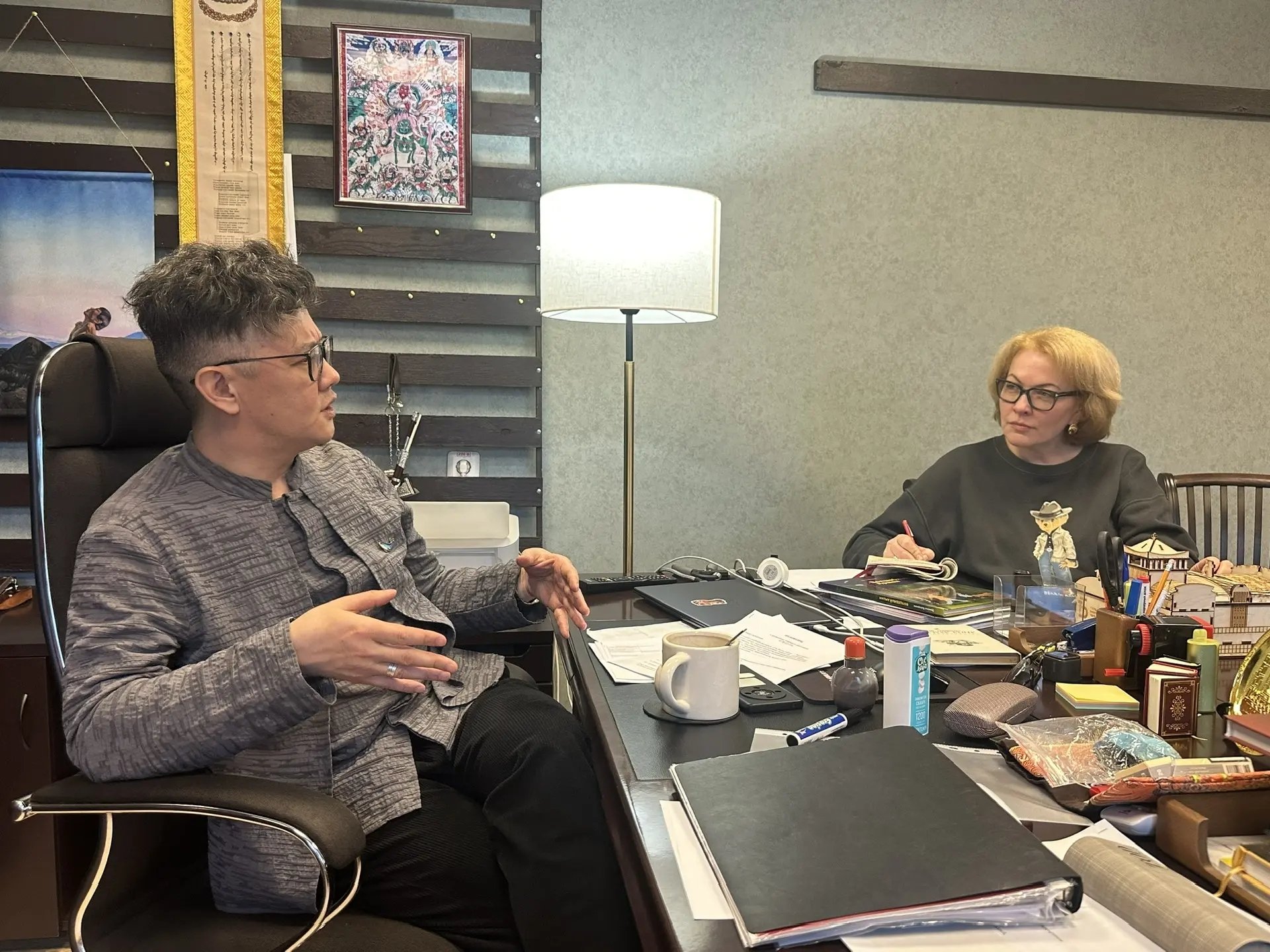 Сокровища Бурятского театра открыли для экспедиции Фонда Дерипаска Буряад театр