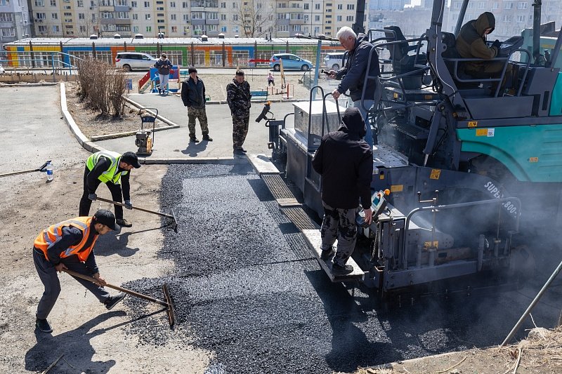 Во Владивостоке начали восстановительный ремонт дорог после зимы администрация Владивостока