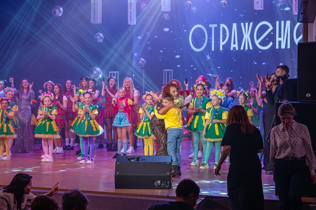 Вокальная студия Нины Трушиной принимает поздравления с юбилеем Источник